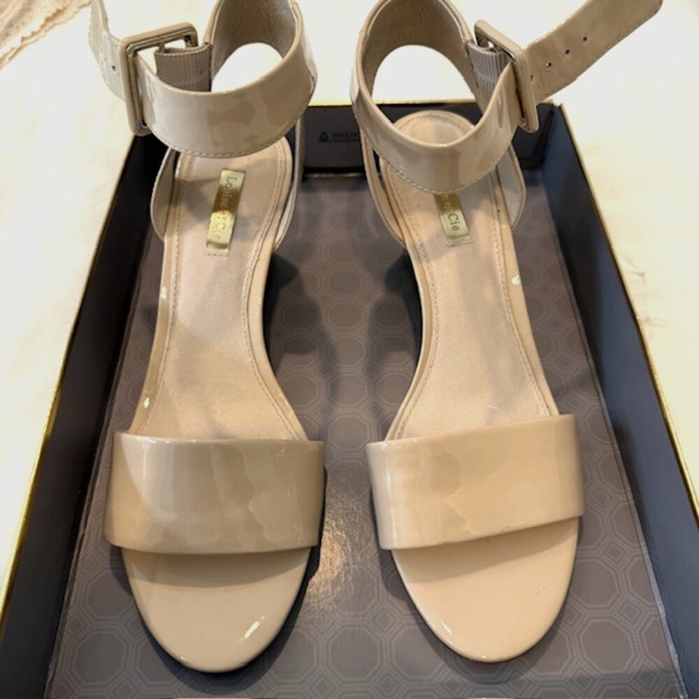 Great condition Louise et Cie  Women's Size 9M sandal